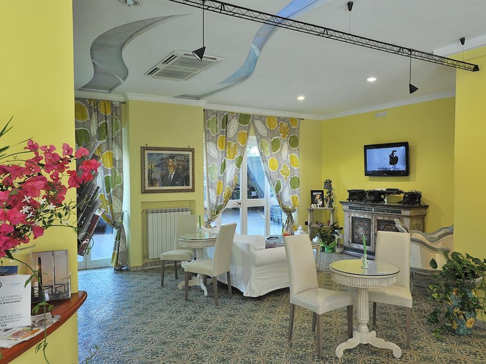 Hotel Miramare Maiori Εξωτερικό φωτογραφία